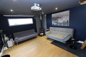 Photo 25- click for photo gallery